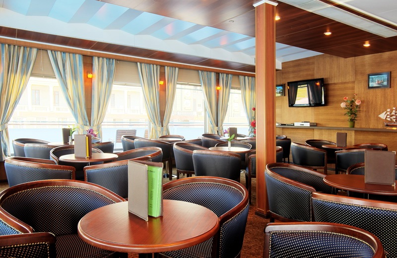 Lounge a bordo del MS Andrey Rublev CRUCEROS RUSIA CRUCEROS VOLGA CRUCEROS MOSCU CRUCEROS SAN PETERSBURGO CRUCEROS DESCUENTOS CRUCEROS OFERTA RUSIA CRUCEROS RUSIA RUSSIAN CRUISES RUSSIA CRUISES VOLGA CRUISES MS ANDREI RUBLEV MS ANDREY RUBLEV MS ANDREI RUVLEB